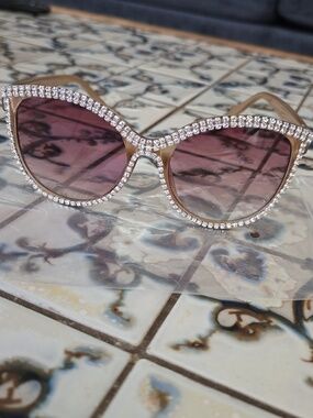 Sparkling Rhinestone Champagne Gradient Cat-Eye Sunglasses